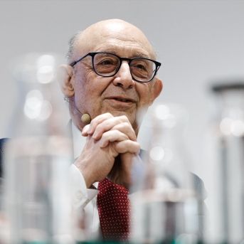 El exministro de Hacienda Cristóbal Montoro participa en una jornada sobre política fiscal