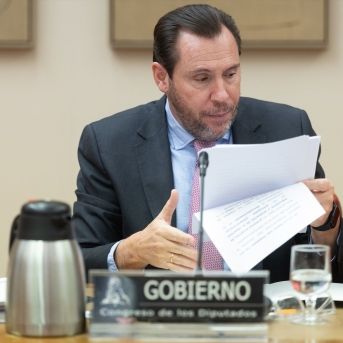 Puente comparece en la comisión de transportes para explicar la política tarifaria en los aeropuertos estatales de Aena