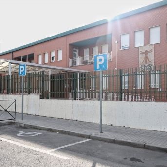 Un niño de tres años con diabetes lleva un mes sin escolarizar por falta de enfermera en su colegio de Móstoles