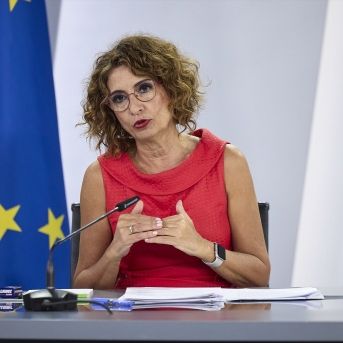 La vicepresidenta primera y ministra de Hacienda, María Jesús Montero, durante una rueda de prensa posterior a la reunión del Consejo de Ministros | Jesús Hellín (Europa Press). La vicepresidenta primera y ministra de Hacienda, María Jesús Montero, durante una rueda de prensa posterior a la reunión del Consejo de Ministros | Jesús Hellín (Europa Press).