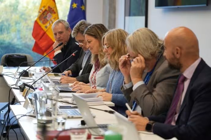 La secretaria de Estado de Función Pública, Consuelo Sánchez Naranjo, en la reunión con CCOO, UGT y CSIF para abordar la mejora salarial y laboral de los trabajadores públicos. MINISTERIO DE FUNCIÓN PÚBLICA/Europa Press.