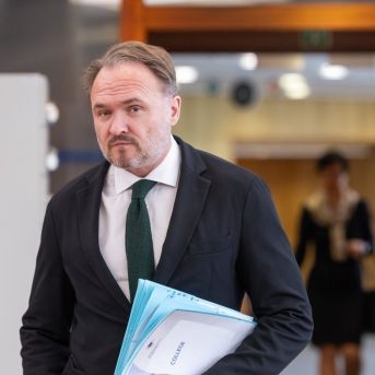 Weekly college meeting Weekly college meeting