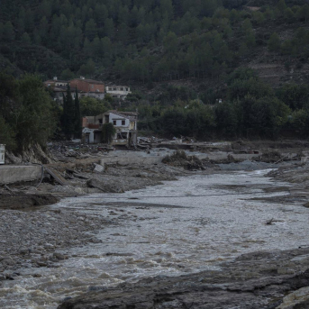 Un técnico de la presa de Buseo avisó a las 20.41 del 29-O a la Generalitat y a la CHJ de un inminente desbordamiento