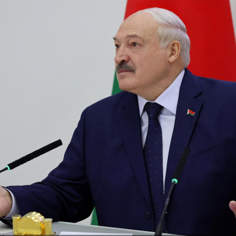 Lukashenko plantea acoger a Maduro si decide salir de Venezuela