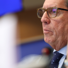 1739810356502 20250217 EP 180232A AH1 556