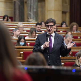 Illa defiende que el PSOE ha reaccionado con máxima firmeza ante la corrupción Illa defiende que el PSOE ha reaccionado con máxima firmeza ante la corrupción