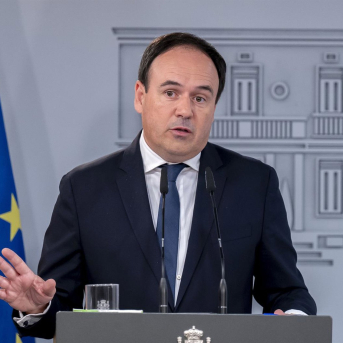 Llorca marca distancias con la crisis de Vox en Aragón y resalta su “altura de miras” ante la dana