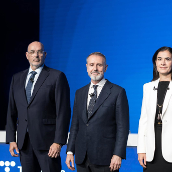 Telefónica sustituye a Laura Abasolo por Juan Azcue al frente de Finanzas a propuesta de Murtra