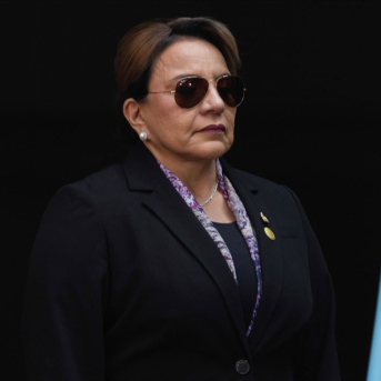 Xiomara Castro llama a las calles mientras oposición y OEA exigen blindar el recuento electoral en Honduras