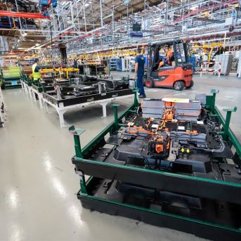 La facturación industrial repunta un 1,7% en octubre y suma dos meses consecutivos al alza La facturación industrial repunta un 1,7% en octubre y suma dos meses consecutivos al alza