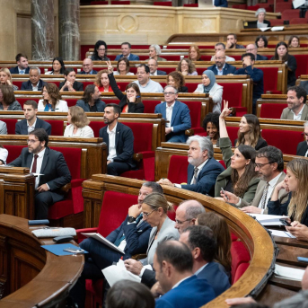 Cataluña da luz verde a la regulación del alquiler de temporada y de habitaciones