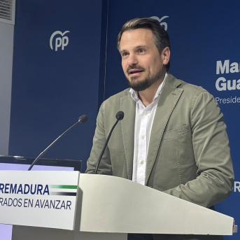 Bautista (PP) espera que los extremeños den a Guardiola un Gobierno fuerte y libre del “chantaje” de Vox Bautista (PP) espera que los extremeños den a Guardiola un Gobierno fuerte y libre del “chantaje” de Vox