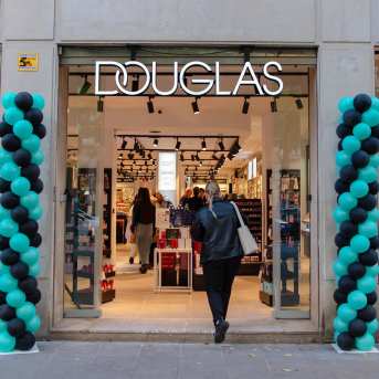 Douglas se plantea dar el salto a Oriente Medio tras duplicar su beneficio anual