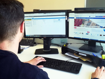 Valorian plantea negociación integral del nuevo convenio de agencias y CCOO impulsa una macroencuesta sectorial