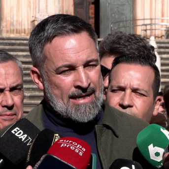 Abascal califica de invención la denuncia contra el jefe de Redes de Vox y la señala al PP y al PSOE Abascal califica de invención la denuncia contra el jefe de Redes de Vox y la señala al PP y al PSOE