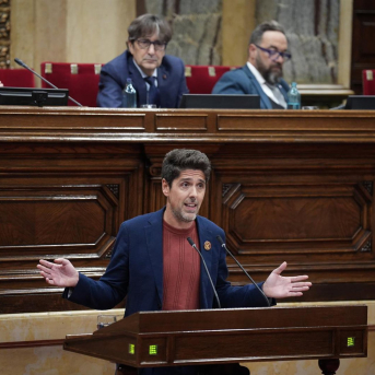 Los Comuns exigen que Pané explique en el Parlament la “lamentable campaña” sobre las bajas laborales
