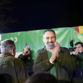 Abascal clausura la campaña en Extremadura con duros ataques al bipartidismo: PP y PSOE “son corruptos” y “lo mismo”
