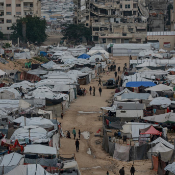 Al menos seis fallecidos en un ataque israelí contra una escuela usada como refugio en Gaza