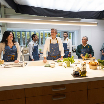 Rueda defiende su receta para Galicia en su mensaje de Navidad y alude a las chistorras de Ábalos