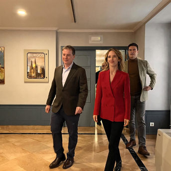 Álvarez de Toledo afirma que el PP busca mayorías amplias e incluso absolutas en las autonómicas