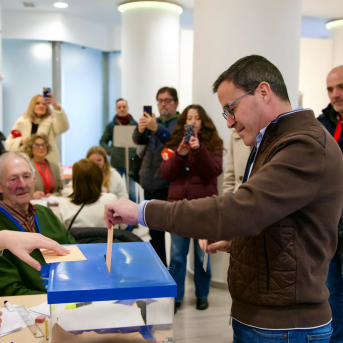 Gallardo insta a votar con ganas y con fuerza para reforzar la democracia en Extremadura Gallardo insta a votar con ganas y con fuerza para reforzar la democracia en Extremadura