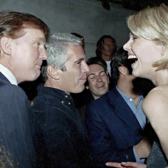 Ampliación | Justicia defiende que la retirada de fotos del caso Epstein no está vinculada con Trump