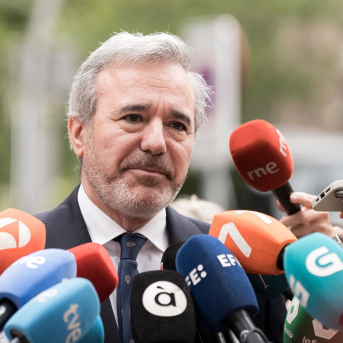 Azcón abre la puerta a un pacto con Vox en Aragón dentro de la legalidad