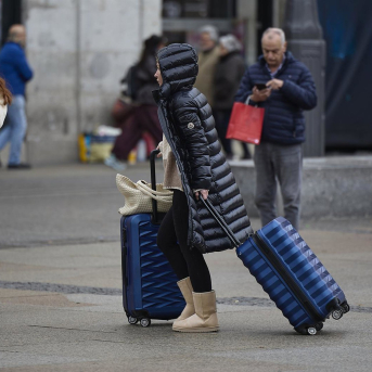 Más de la mitad de los viajeros ya recurre a ChatGPT y otras apps con IA para organizar sus vacaciones