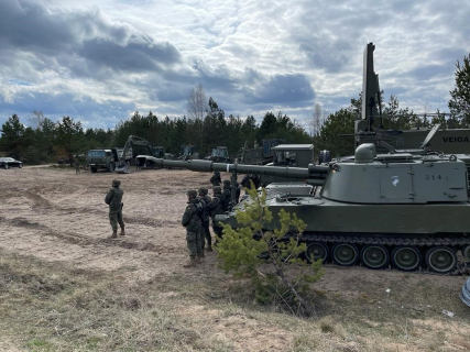 Archivo - Miembros del contingente español desplegado en Letonia. MINISTERIO DE DEFENSA - Archivo