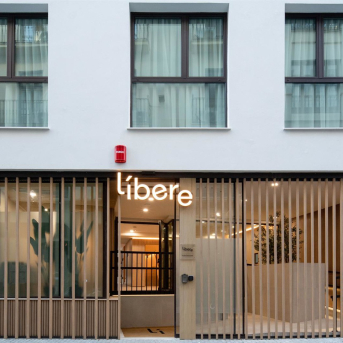 All Iron y Líbere Hospitality Group debutan en Sevilla con un nuevo inmueble de 47 apartamentos. ANGELES MOLINA