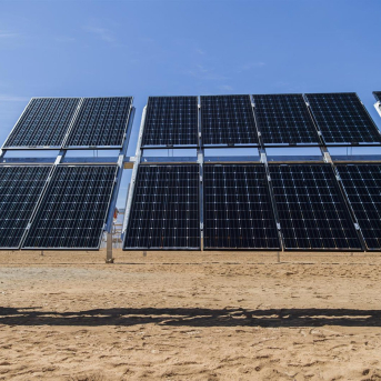 Archivo - Seguidores solares bifaciales de Soltec SOLTEC - Archivo