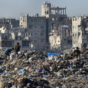 Basura y escombros en Jan Yunis, en la Franja de Gaza Europa Press/Contacto/Tariq Mohammad