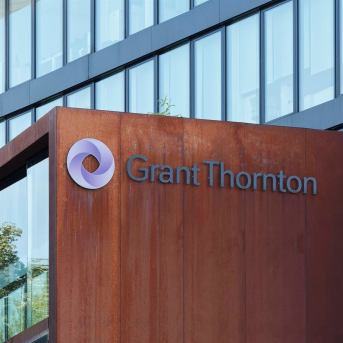 2M5NWAN Grant Thornton AG, Logo At The Duesseldorf Branch, Auditing Company, Management Consultancy, North Rhine-Westphalia, Germany GRANT THORNTON