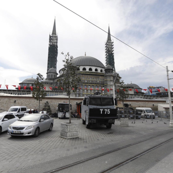 Un camión de Policía de Turquía desplegado en Estambul (archivo) Jason Dean/ZUMA Wire/dpa Un camión de Policía de Turquía desplegado en Estambul (archivo) Jason Dean/ZUMA Wire/dpa