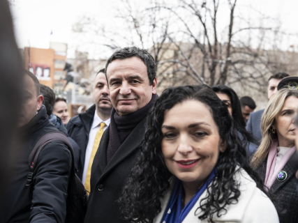 El primer ministro de Kosovo, Albin Kurti, y la presidenta Vjosa Osmani  Europa Press/Contacto/Matteo Placucci