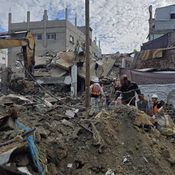 Imagen de archivo de tareas de búsqueda en Gaza  Europa Press/Contacto/Tariq Mohammad