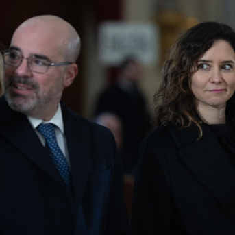 El delegado del Gobierno en la Comunidad de Madrid, Francisco Martín, y la presidenta de la Comunidad de Madrid, Isabel Díaz Ayuso Eduardo Parra - Europa Press