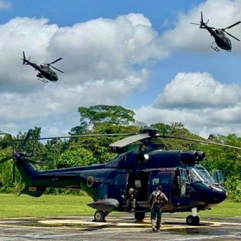 Soldados ecuatorianos inician una operación militar con helicópteros en el Alto Punino, en las regiones amazónicas del país MINISTERIO DE DEFENSA NACIONAL DE ECUADOR