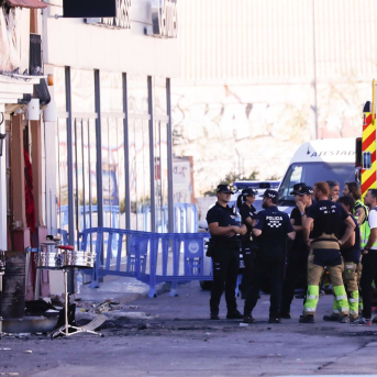 Policía Científica en las discotecas calcinadas en la zona de Atalayas de Murcia EDU BOTELLA/EUROPA PRESS Policía Científica en las discotecas calcinadas en la zona de Atalayas de Murcia EDU BOTELLA/EUROPA PRESS