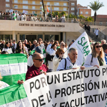 Manifestación del SMA contra el Estatuto Marco propuesto por el Gobierno. MARIA JOSE LOPEZ / EUROPA PRESS Manifestación del SMA contra el Estatuto Marco propuesto por el Gobierno. MARIA JOSE LOPEZ / EUROPA PRESS