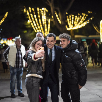 El presidente de la Junta de Andalucía, Juanma Moreno, en el mensaje de fin de año de 2025. JUNTA DE ANDALUCIA El presidente de la Junta de Andalucía, Juanma Moreno, en el mensaje de fin de año de 2025. JUNTA DE ANDALUCIA