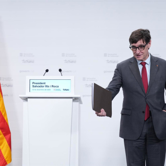 El presidente de la  Generalitat de Catalunya, Salvador Illa, durante una rueda de prensa tras la reunión del Consell Executiu, en el Palau de la Generalitat, a 23 de diciembre de 2025, en Barcelona, Catalunya (España). David Zorrakino - Europa Press