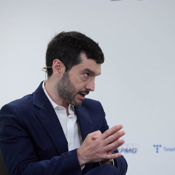 El ministro de Derechos Sociales y Agenda 2030, Pablo Bustinduy, interviene durante un desayuno informativo de Europa Press, en el Hyatt Regency Hesperia Madrid, a 13 de junio de 2024, en Madrid (España). Jesús Hellín - Europa Press