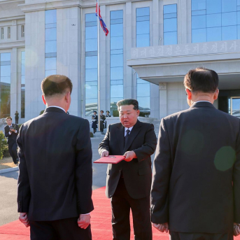 Kim Jong Un  -/KCNA via YNA/dpa