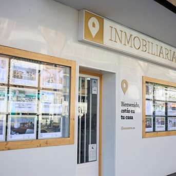 Una inmobiliaria en Madrid (España).  Jesús Hellín - Europa Press