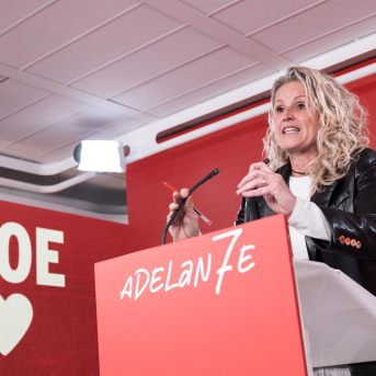 La portavoz de la CEF del PSOE, Montse Mínguez, durante una rueda de prensa tras la reunión de la Comisión Ejecutiva Federal, en la sede del PSOE, a 22 de diciembre de 2025, en Madrid (España).  Diego Radamés - Europa Press