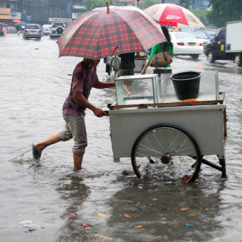 Lluvias en Indonesia PROCOMÚN