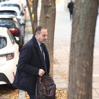El exministro José Luis Abalos a su llegada al Tribunal Supremo, a 27 de noviembre de 2025, en Madrid (España). Eduardo Parra - Europa Press