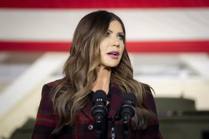 La secretaria de Seguridad Nacional de Estados Unidos, Kristi Noem, durante un acto en octubre de 2025 (archivo) - Europa Press