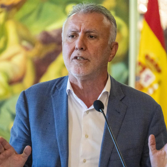 El ministro de Política Territorial y Memoria Democrática, Ángel Víctor Torres, comparece en rueda de prensa Europa Press Canarias - Europa Press